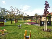 Práce na školní zahradě